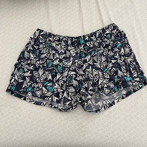 Patagonia Women's Geometric Blue and White Shorts